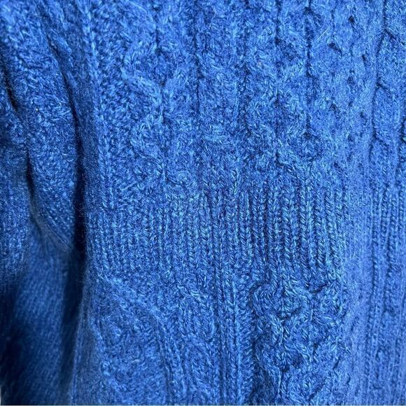 Carraigdonn Made in Ireland 100% Merino Wool‎ Royal Blue Cable Knit Cardigan - L - Picture 8 of 10